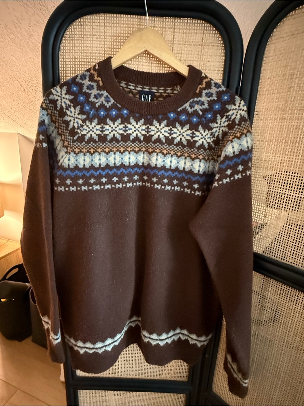 GAP Brown Crewneck Sweater with Blue & Cream Fair Isle Large